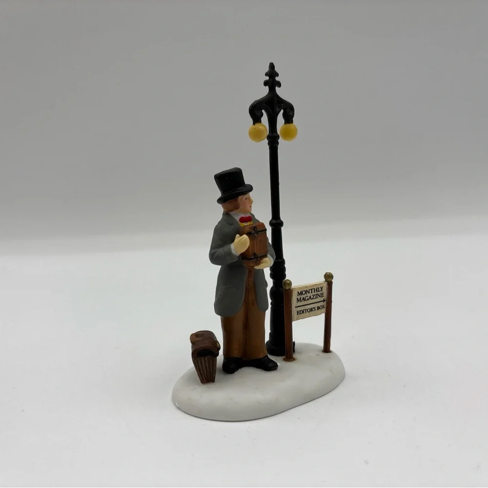 Dept 56 2005 HVC Dicken Village Dickens Submitting His First Manuscript 56.58428